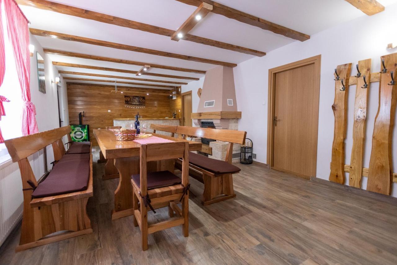 Apartmani Lara Modrus-Kuca Za Odmor Exteriör bild