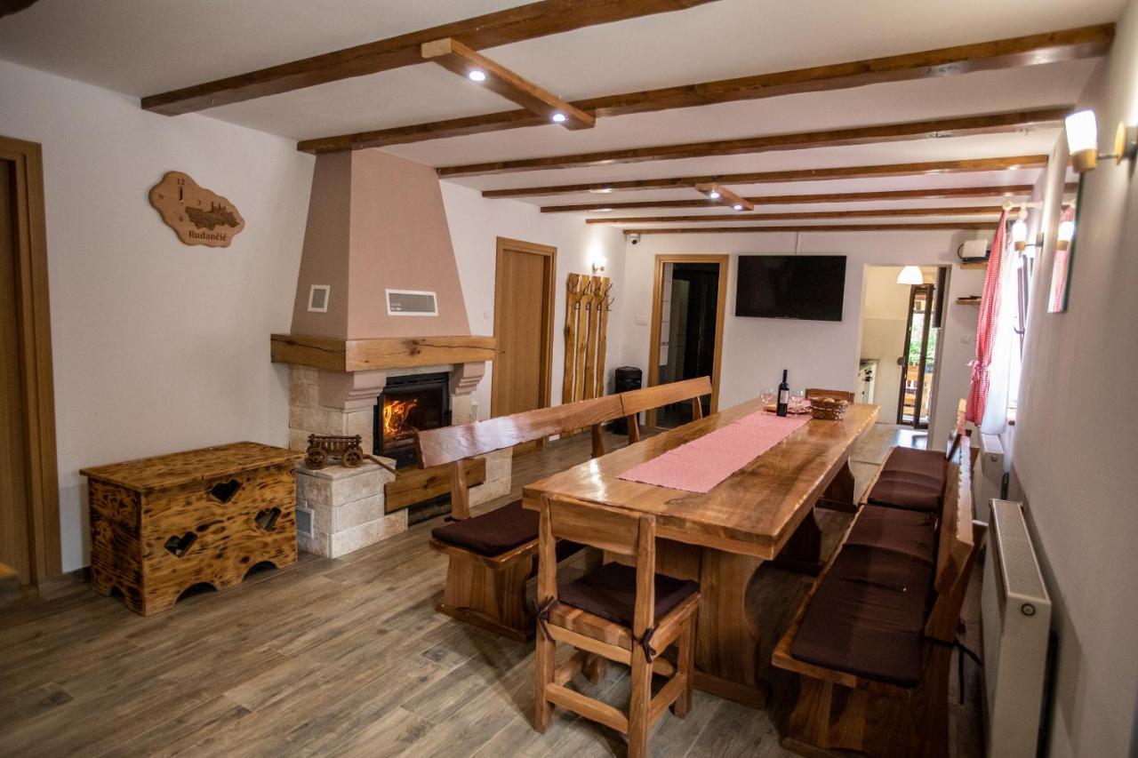 Apartmani Lara Modrus-Kuca Za Odmor Exteriör bild