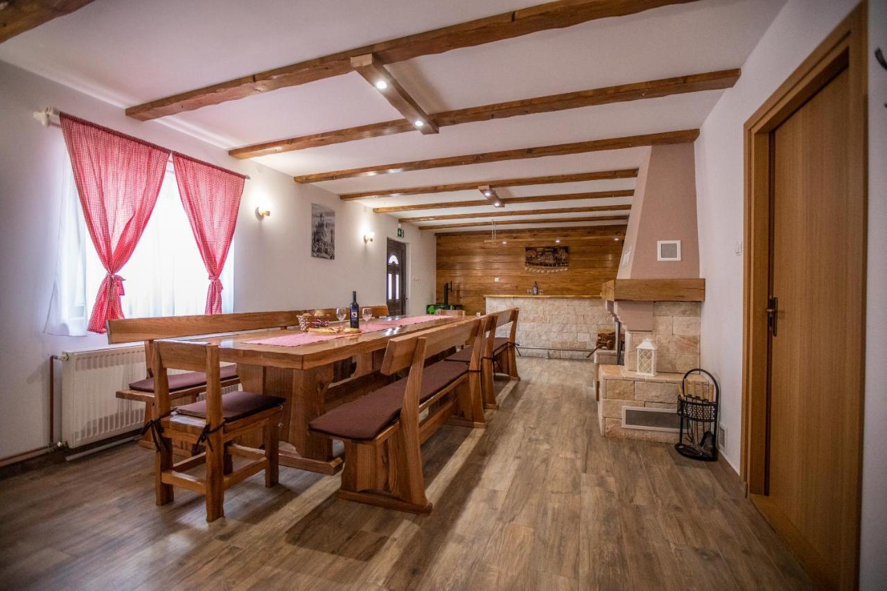 Apartmani Lara Modrus-Kuca Za Odmor Exteriör bild