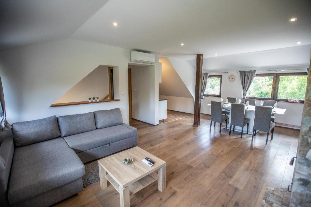 Apartmani Lara Modrus-Kuca Za Odmor Exteriör bild